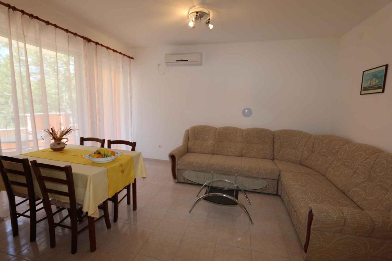 Apartments In Silo/Insel Krk 13430 Exterior photo