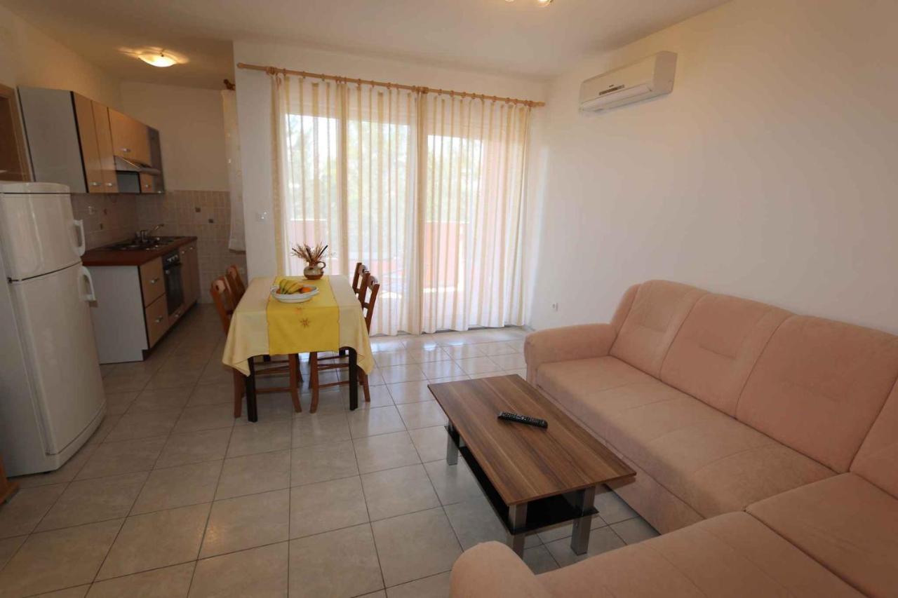 Apartments In Silo/Insel Krk 13430 Exterior photo